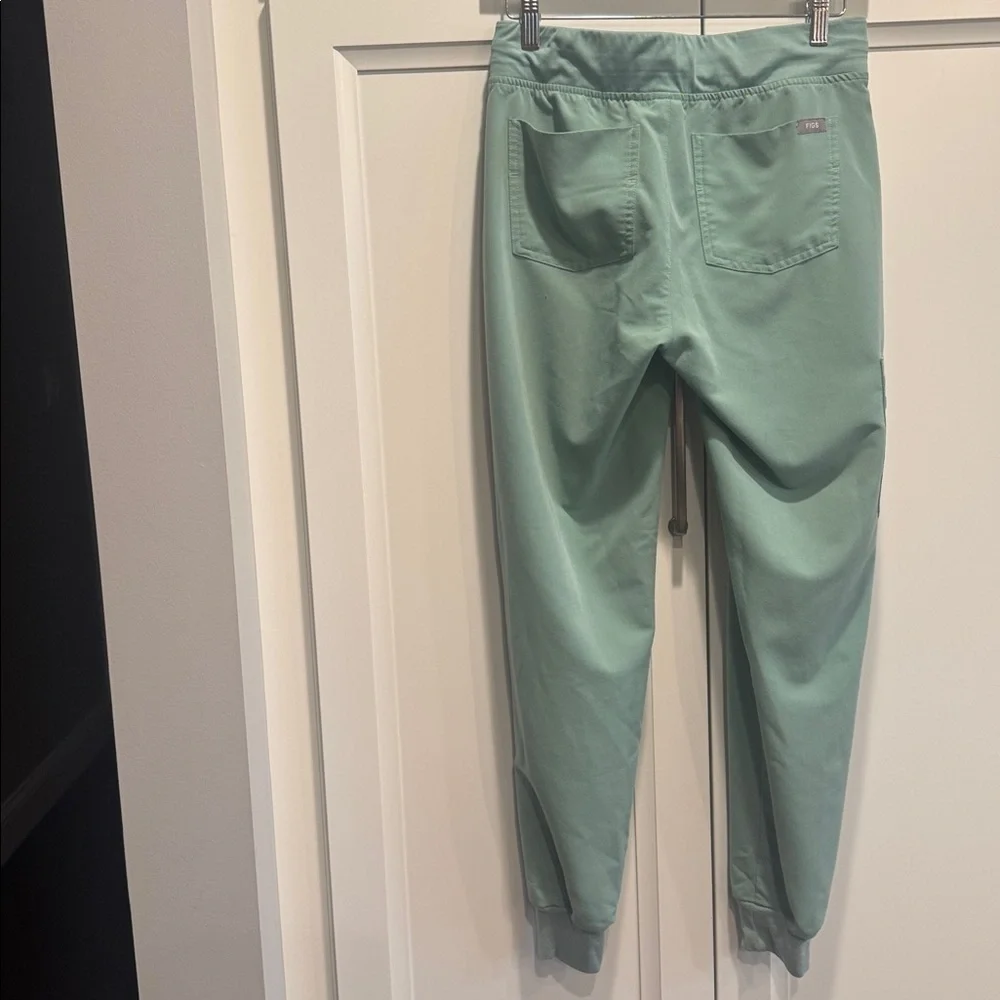 Figs Tech Collection Scrub Pants - Picture 5 of 7